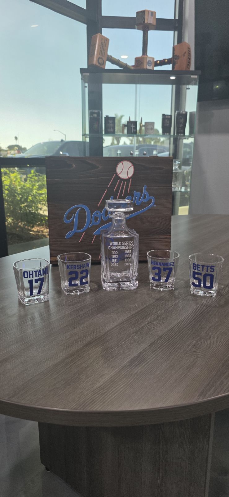 Customizable Diamond Decanter with Set of 4 Custom Whiskey Glasses